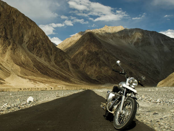 A Picturesque Leh Bike Tour From Srinagar